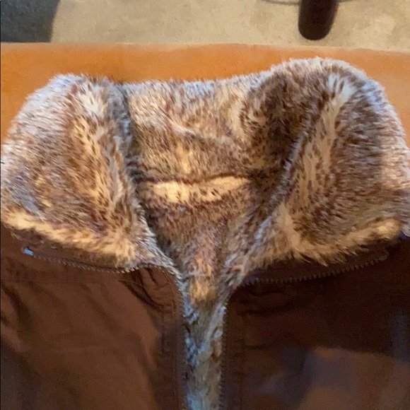 Vest - Picture 4 of 4